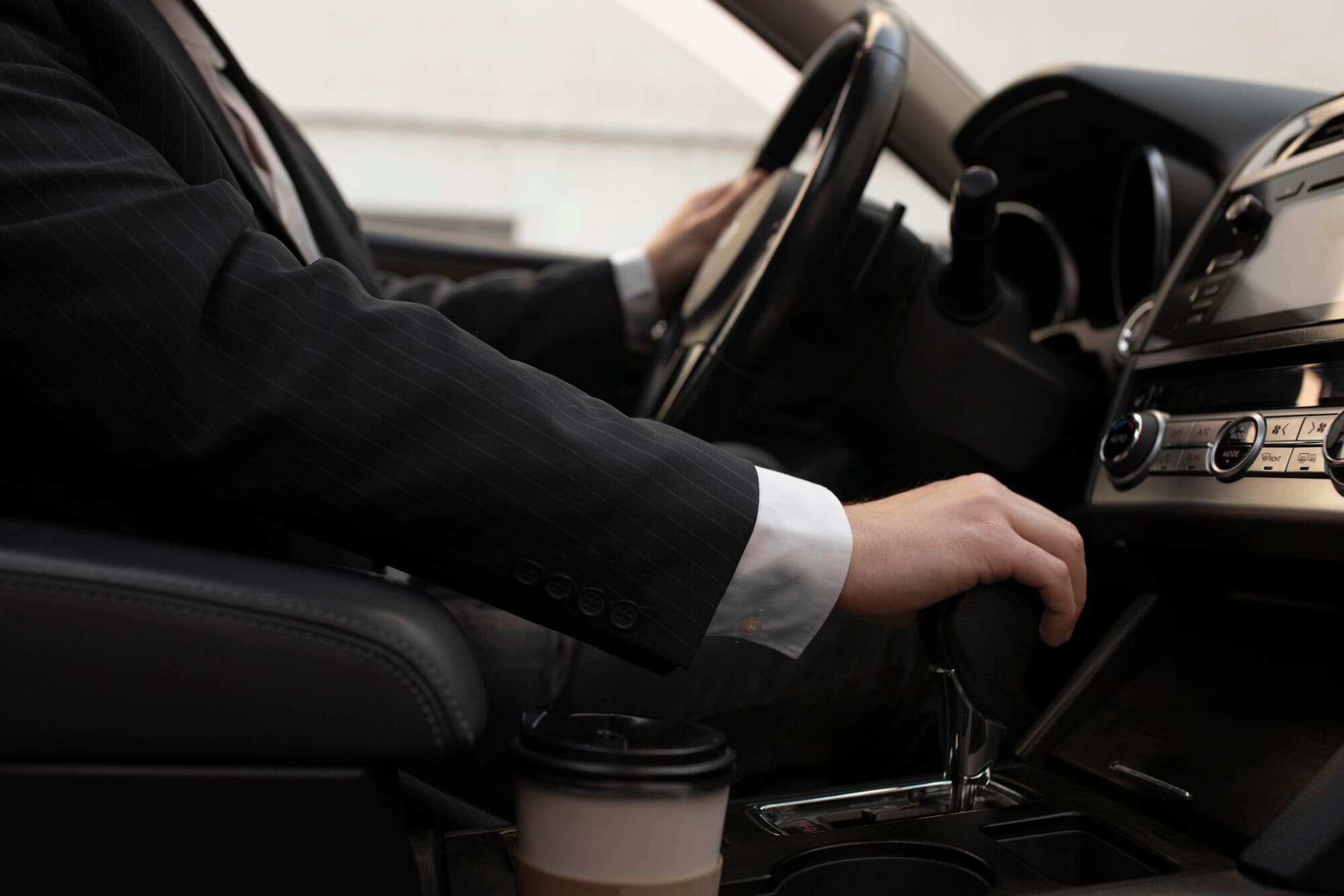 Chauffeur à l'heure ou à la journée à Bruxelles — mise à disposition premium